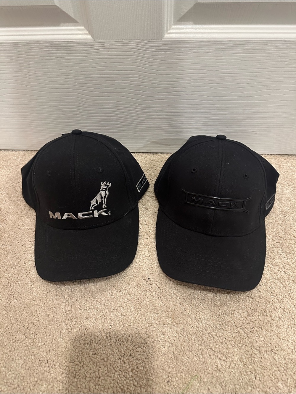 Mack Black Logo Baseball Cap lot